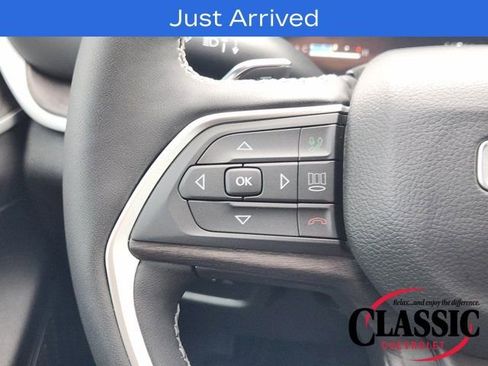 Used 2025 Jeep Grand Cherokee Limited image 37