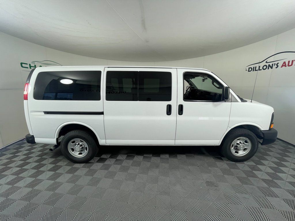 Used 2016 Chevrolet Express 2500 LS RWD image 9
