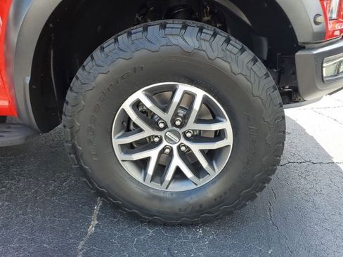Used 2018 Ford F150 Raptor w/ Equipment Group 802A Luxury AWD/4WD image 5