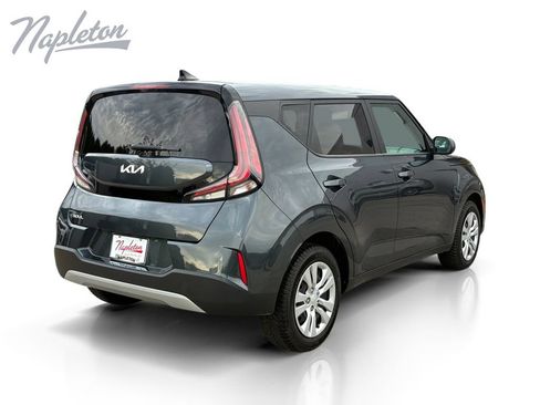 Used 2023 Kia Soul LX FWD image 5