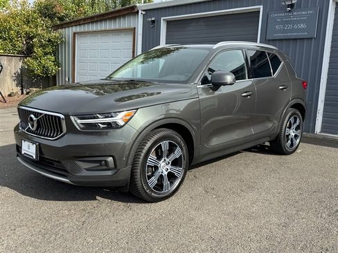 Used 2019 Volvo XC40 T5 Inscription AWD/4WD image 3