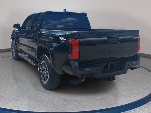 Used 2024 Toyota Tacoma TRD Sport AWD/4WD image 7
