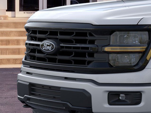 New 2026 Ford F150 XLT w/ XLT Black Appearance Package AWD/4WD image 17