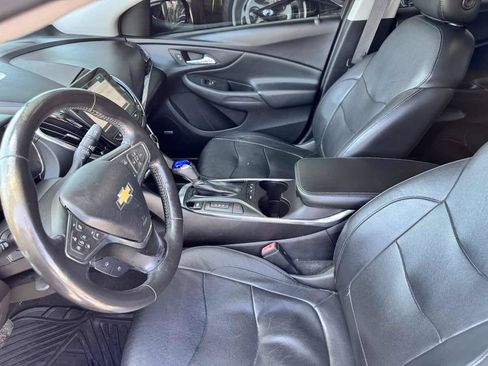 Used 2017 Chevrolet Volt Premier w/ Driver Confidence II Package FWD image 36