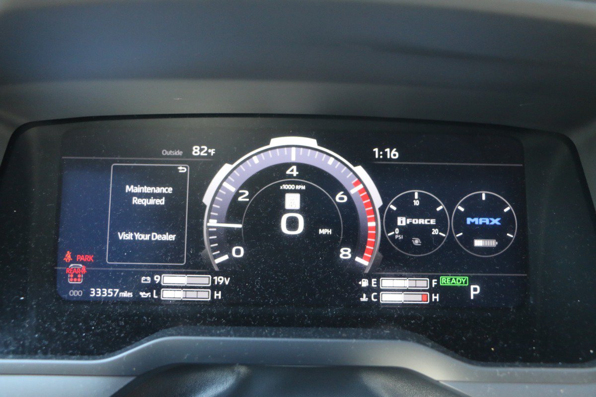 Used 2023 Toyota Sequoia Platinum AWD/4WD image 36