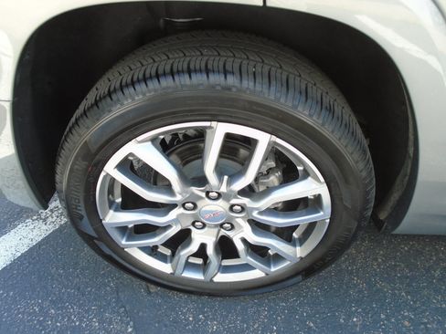 Used 2023 GMC Terrain Denali w/ Denali Premium Package AWD/4WD image 22