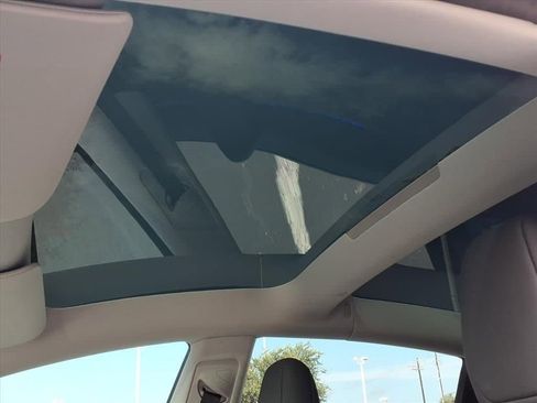 Used 2025 Tesla Model 3 Long Range RWD image 16