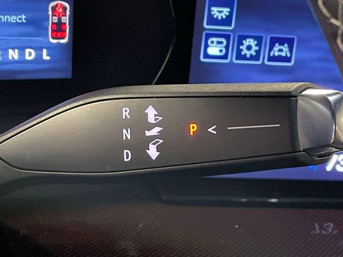 Used 2024 Chevrolet Traverse Z71 image 33