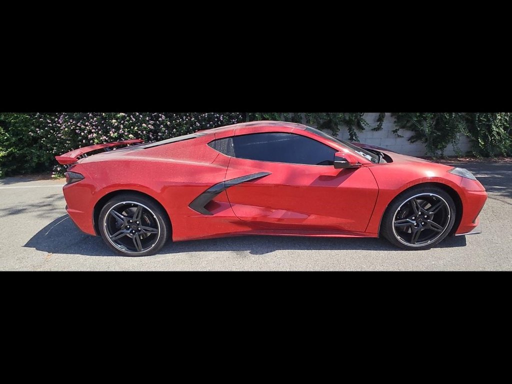 Used 2025 Chevrolet Corvette Stingray Coupe w/ Z51 Performance Package RWD image 8