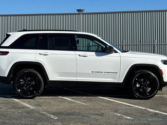 New 2025 Jeep Grand Cherokee Limited w/ Black Appearance Package AWD/4WD video 2