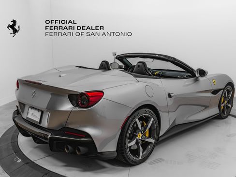 Certified 2023 Ferrari Portofino M image 10