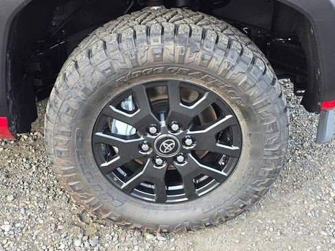 Certified 2025 Toyota 4Runner SR5 image 9