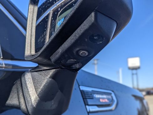 Used 2019 GMC Sierra 1500 Denali w/ Denali Carbonpro Edition image 17