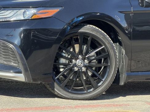 Used 2021 Toyota Camry XSE image 8