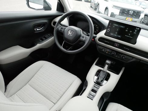 Certified 2026 Honda HR-V LX image 9