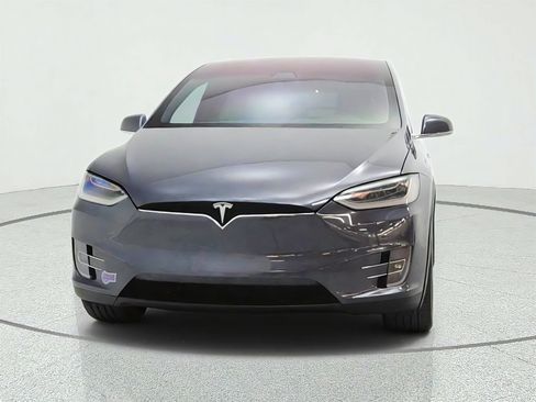 Used 2017 Tesla Model X 90D AWD/4WD image 2