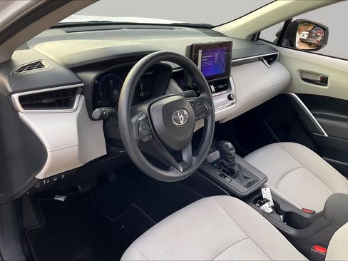 Used 2026 Toyota Corolla Cross L FWD image 17