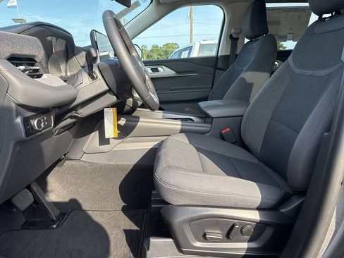 New 2026 Ford Explorer Active RWD image 14