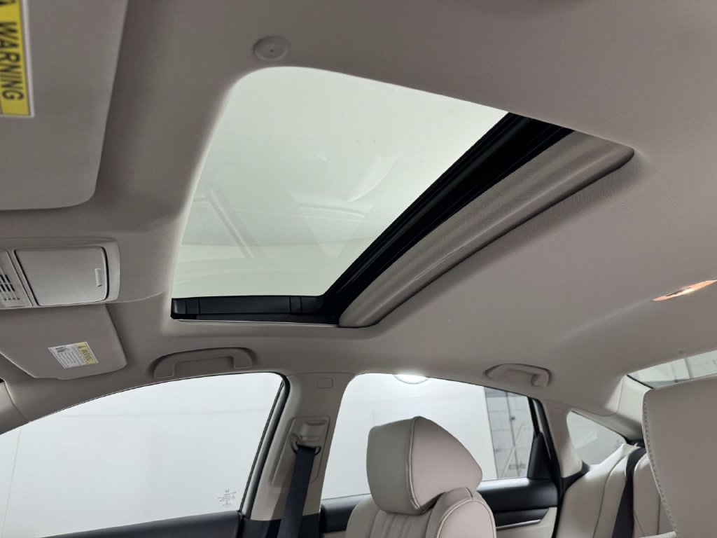 Used 2021 Honda Accord EX-L image 31