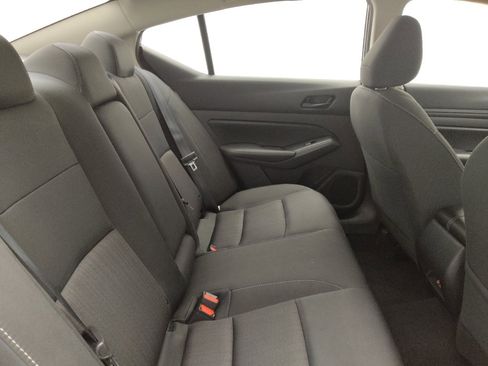 Used 2024 Nissan Altima 2.5 SV image 19