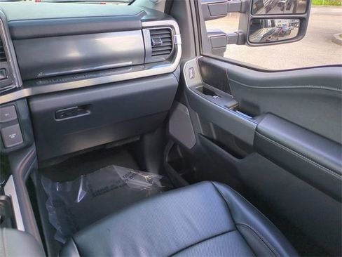Used 2023 Ford F250 Lariat w/ Lariat Ultimate Package image 17