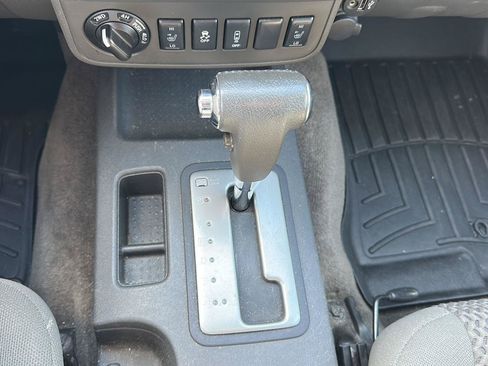 Used 2017 Nissan Frontier SV w/ SV Value Truck Package AWD/4WD image 25
