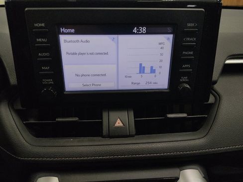 Used 2019 Toyota RAV4 LE FWD image 25