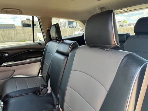 Used 2017 Honda Pilot EX image 25