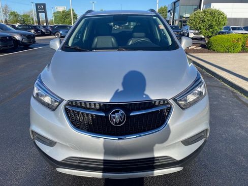 Used 2021 Buick Encore Preferred AWD/4WD image 3