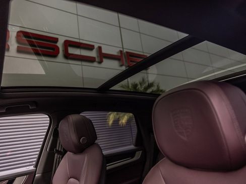 Certified 2025 Porsche Cayenne image 19