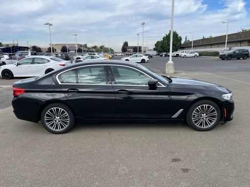 Used 2019 BMW 540i xDrive AWD/4WD image 3