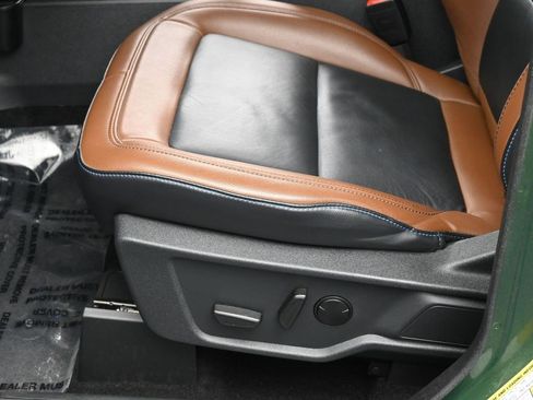 Used 2024 Ford Bronco Outer Banks image 19