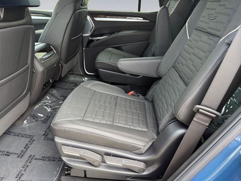 New 2026 Cadillac Escalade Platinum Sport AWD/4WD image 11