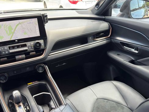 Used 2025 Toyota Grand Highlander AWD Hybrid image 29