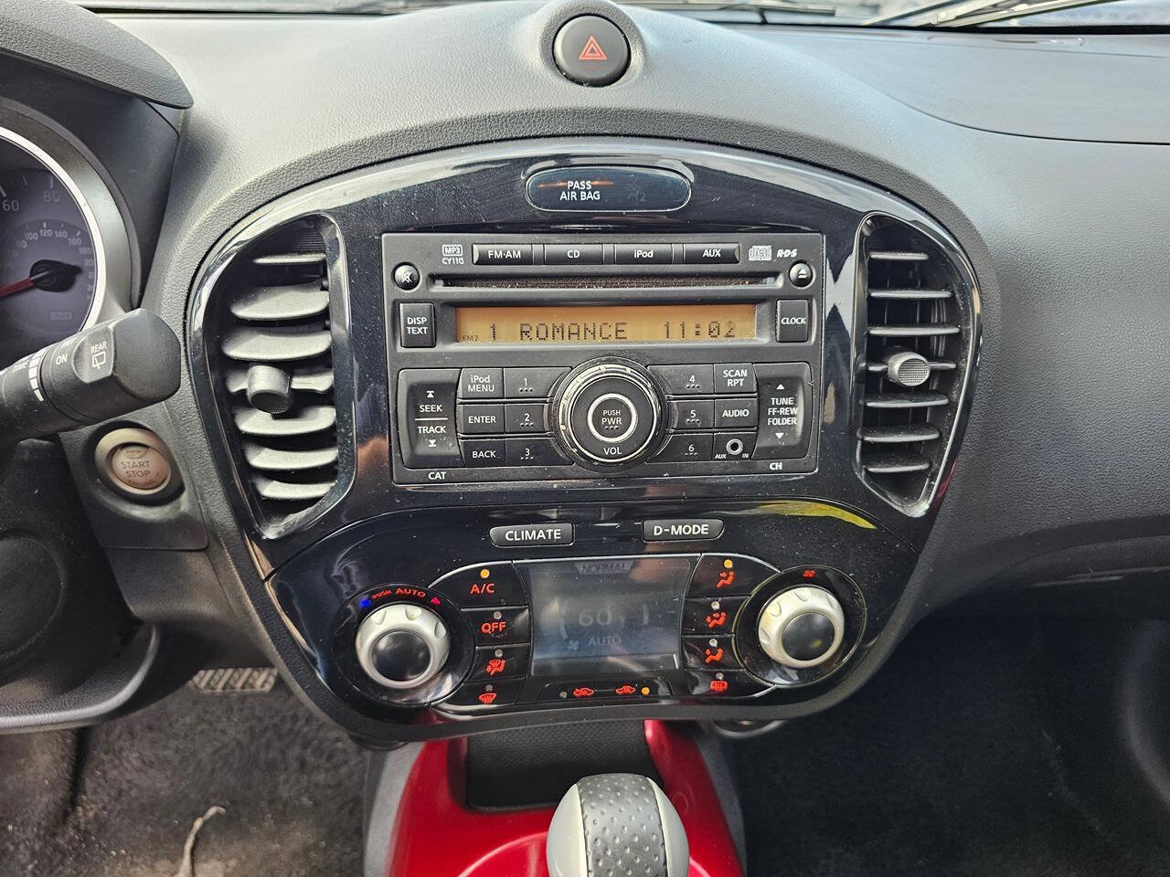 Used 2014 Nissan Juke SV FWD image 13