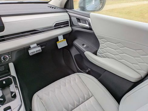 New 2026 Mitsubishi Outlander SEL AWD/4WD image 18