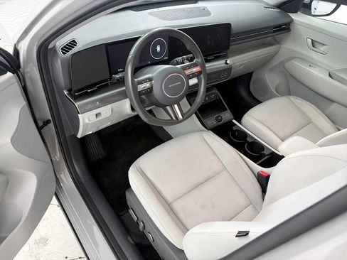 Used 2024 Hyundai Kona SEL FWD image 11