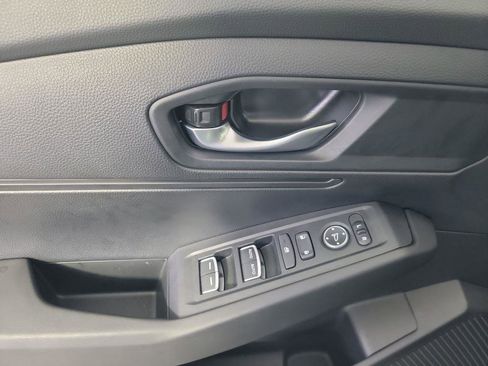 Certified 2025 Honda Accord LX image 34