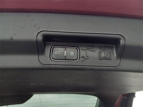 Used 2023 Ford Explorer XLT w/ Equipment Group 202A image 12