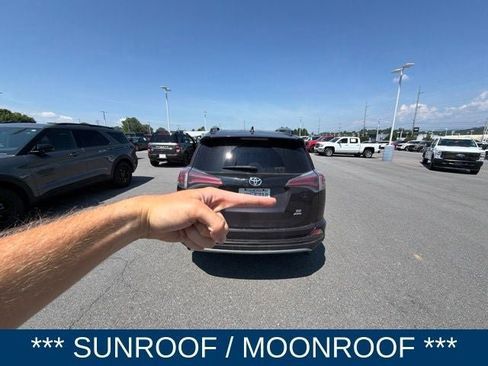 Used 2017 Toyota RAV4 SE w/ Power Extra Value Package AWD/4WD image 5
