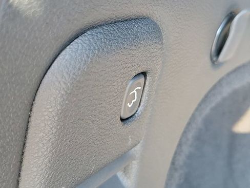 Used 2017 Jeep Grand Cherokee Limited image 7