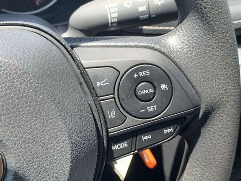 Certified 2025 Toyota RAV4 LE FWD image 28