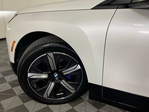 Certified 2023 BMW iX xDrive50 w/ Premium Package AWD/4WD image 34