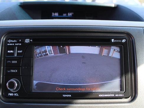 Used 2013 Toyota Sienna XLE w/ Entertainment Pkg FWD image 20