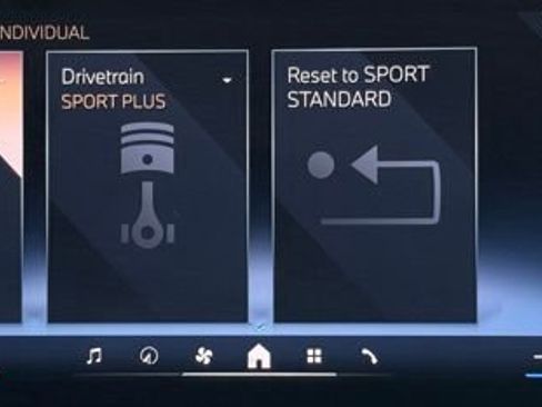 Used 2025 BMW 330i xDrive Sedan w/ M Sport Package image 43