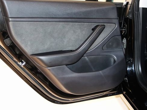 Used 2018 Tesla Model 3 Long Range image 47