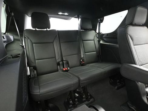 Used 2025 GMC Yukon Denali w/ Sun & Power Step Package AWD/4WD image 51