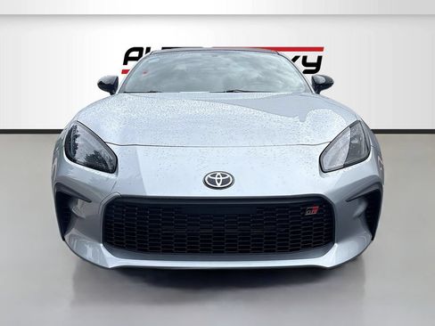 Used 2023 Toyota GR86 RWD image 2