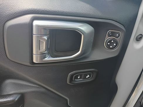 Used 2020 Jeep Wrangler Unlimited Sport S AWD/4WD image 21