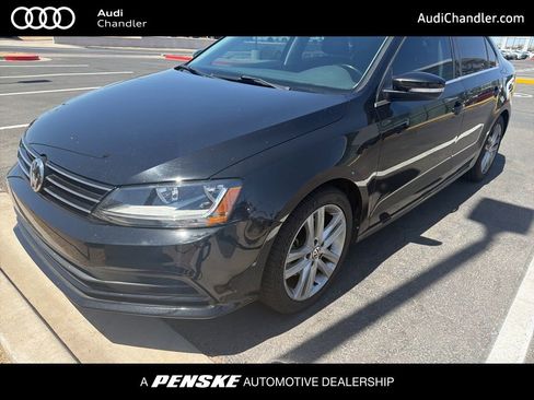 Used 2017 Volkswagen Jetta SE image 1